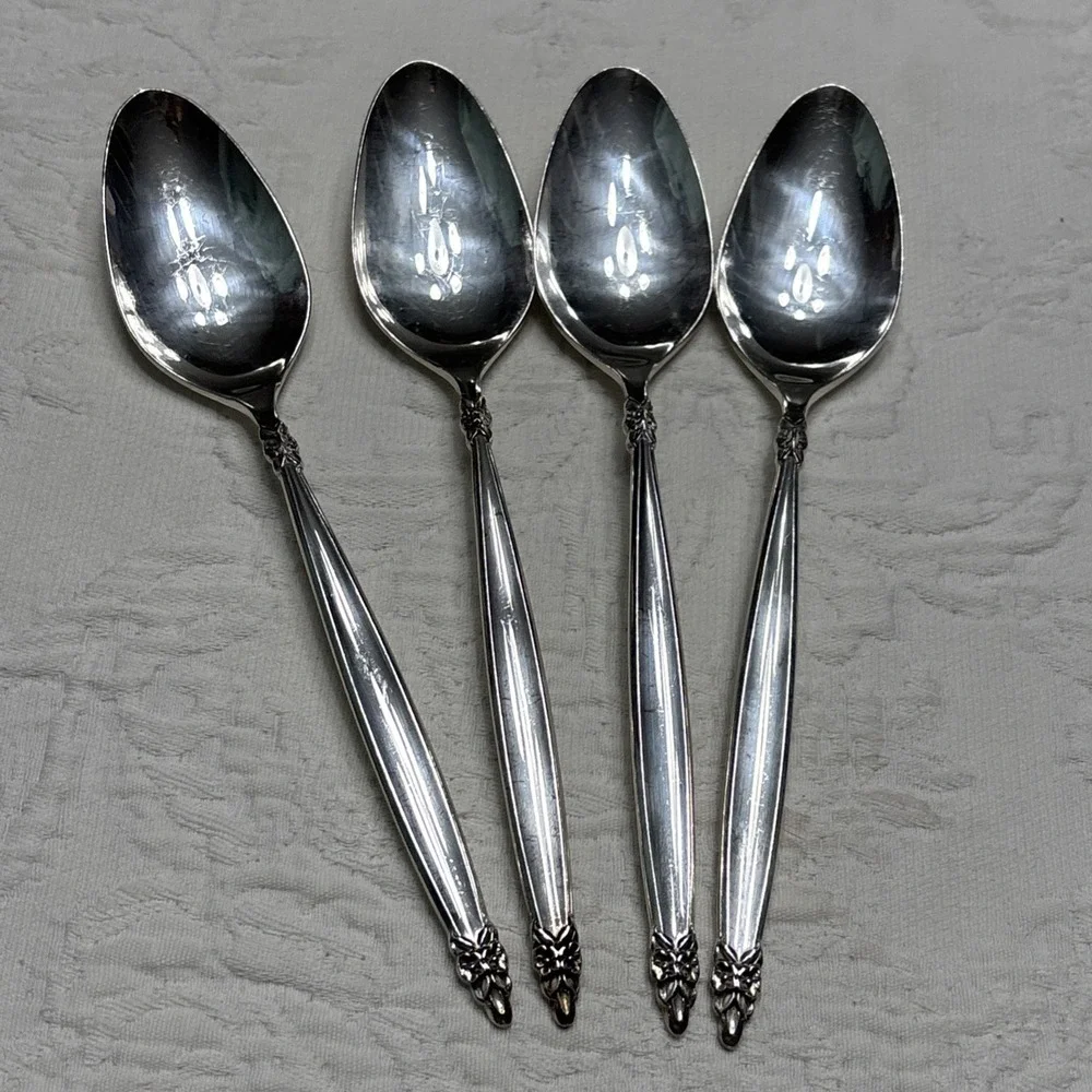 1965 GARLAND 1847 Rogers Bros IS Slotted 4 Soup / table Spoons Silver Plate